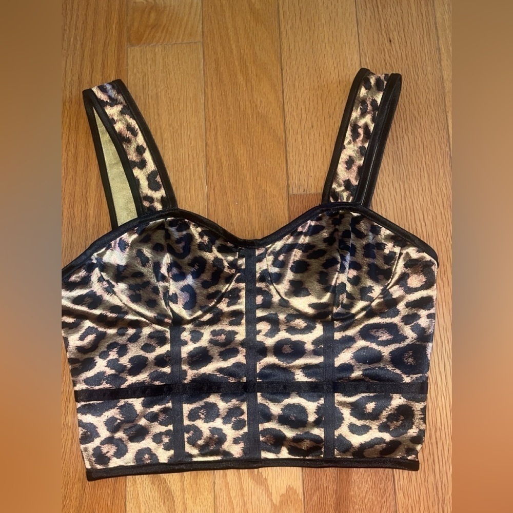 Leopard Crop Top